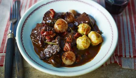 boeuf_bourguignon_with_17690_16x9